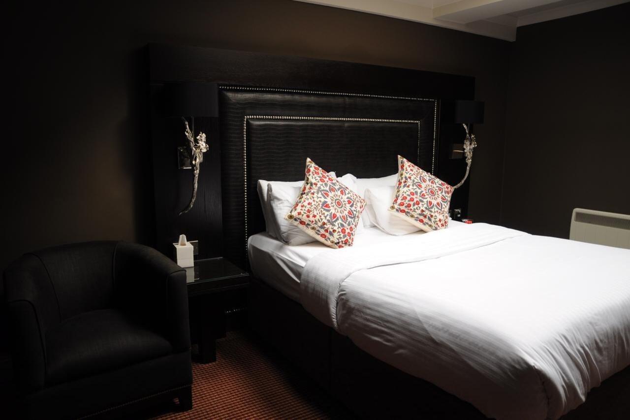 Best Western Eglinton Arms Hotel Eaglesham Esterno foto