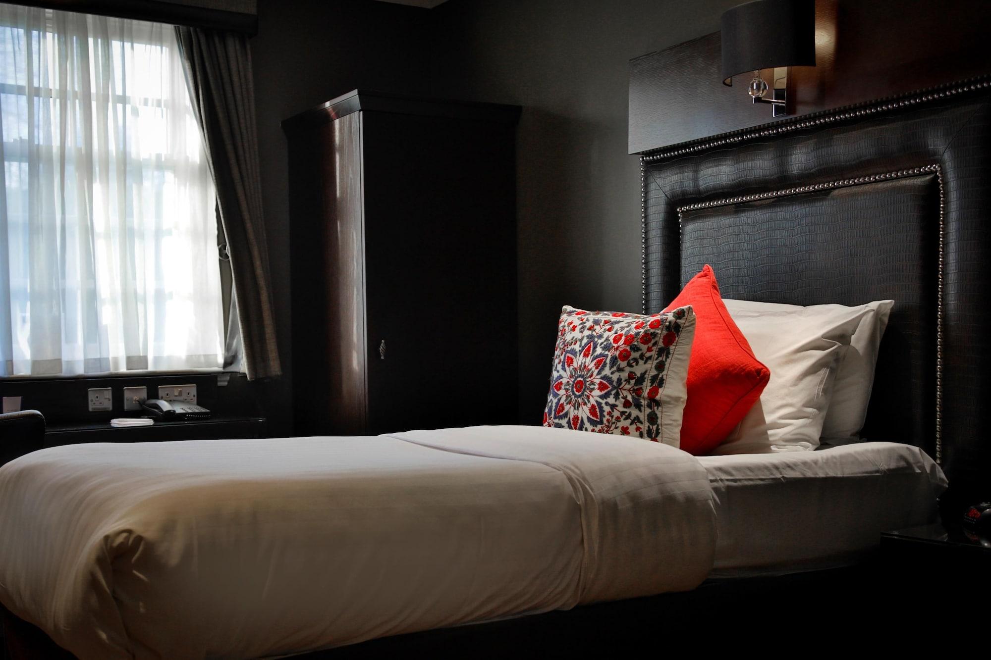 Best Western Eglinton Arms Hotel Eaglesham Esterno foto