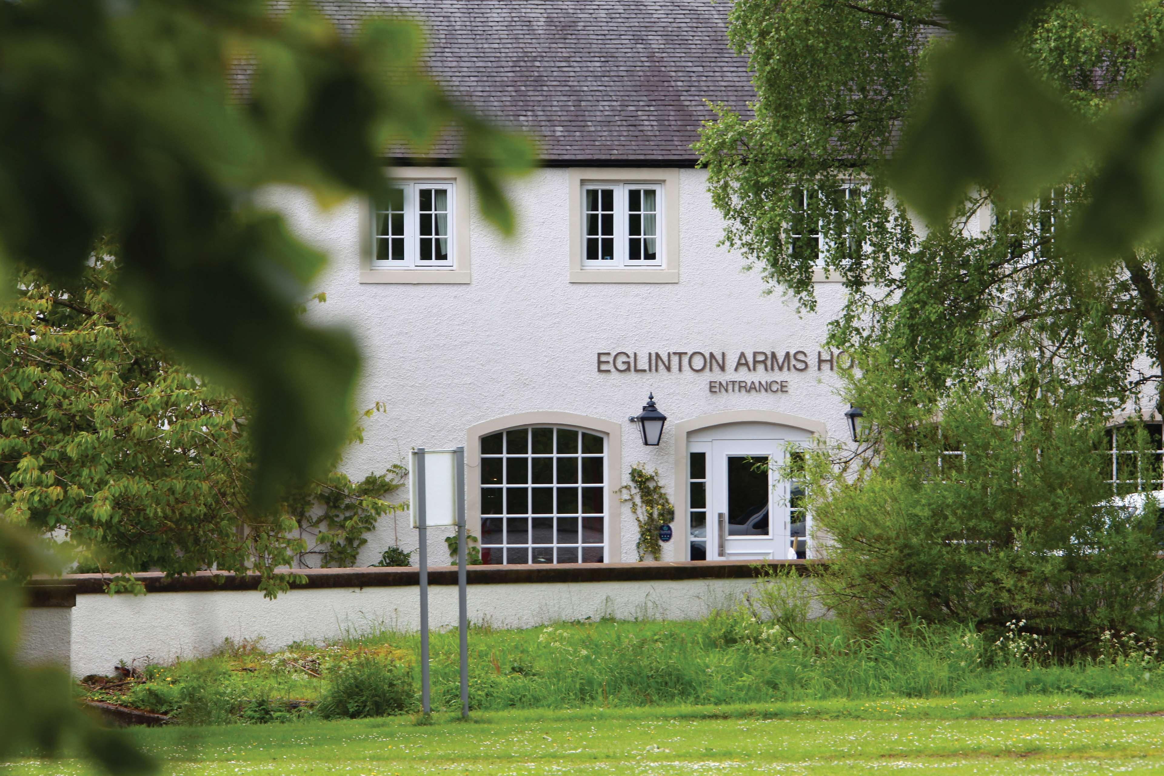 Best Western Eglinton Arms Hotel Eaglesham Esterno foto